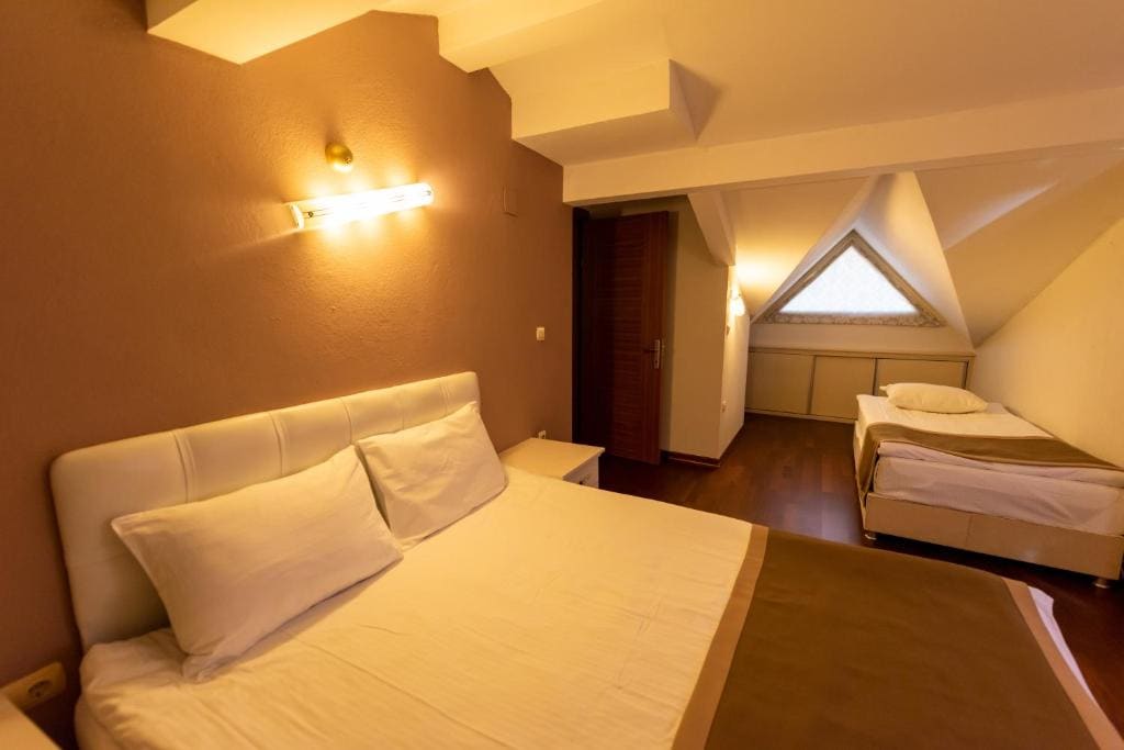 Apartment with Balcony room - Image 2