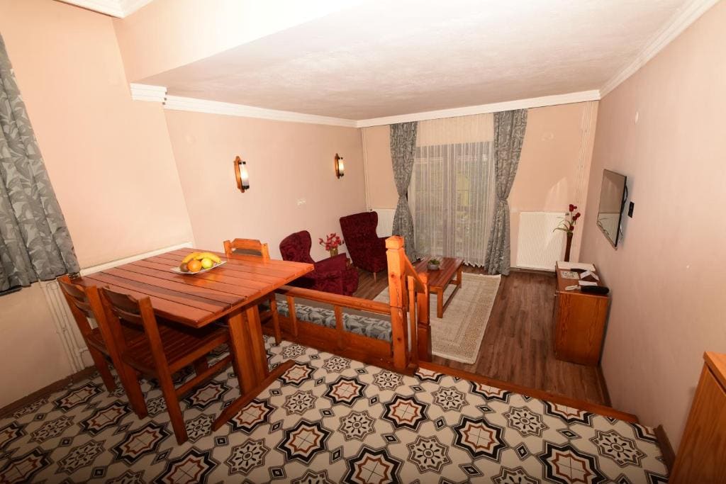 One-Bedroom Villa room - Image 3
