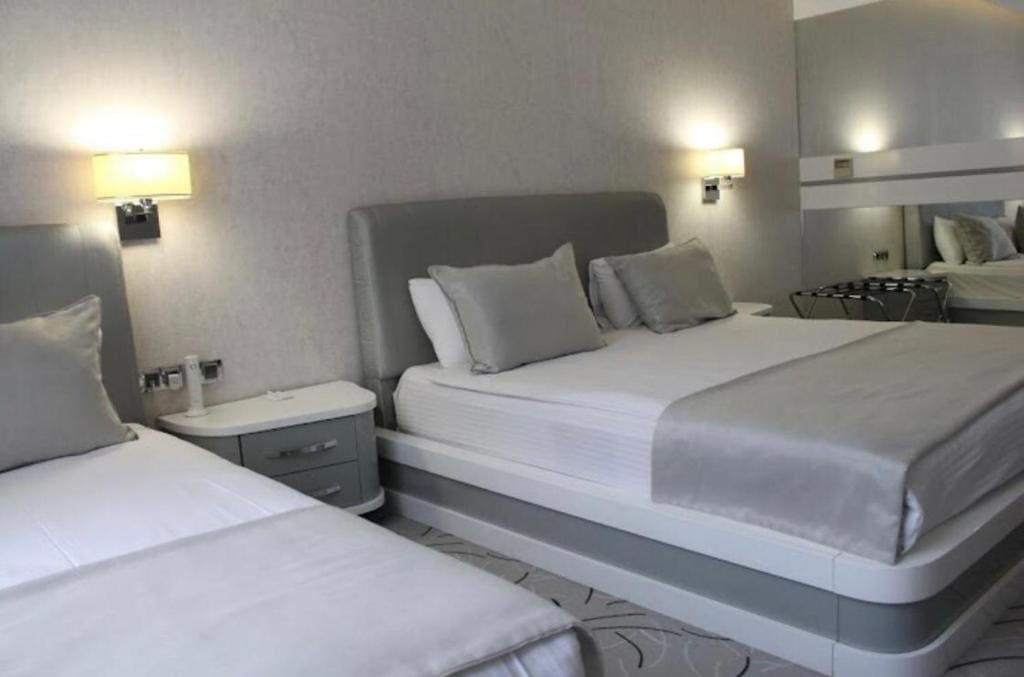 Superior Double Room room - Image 2