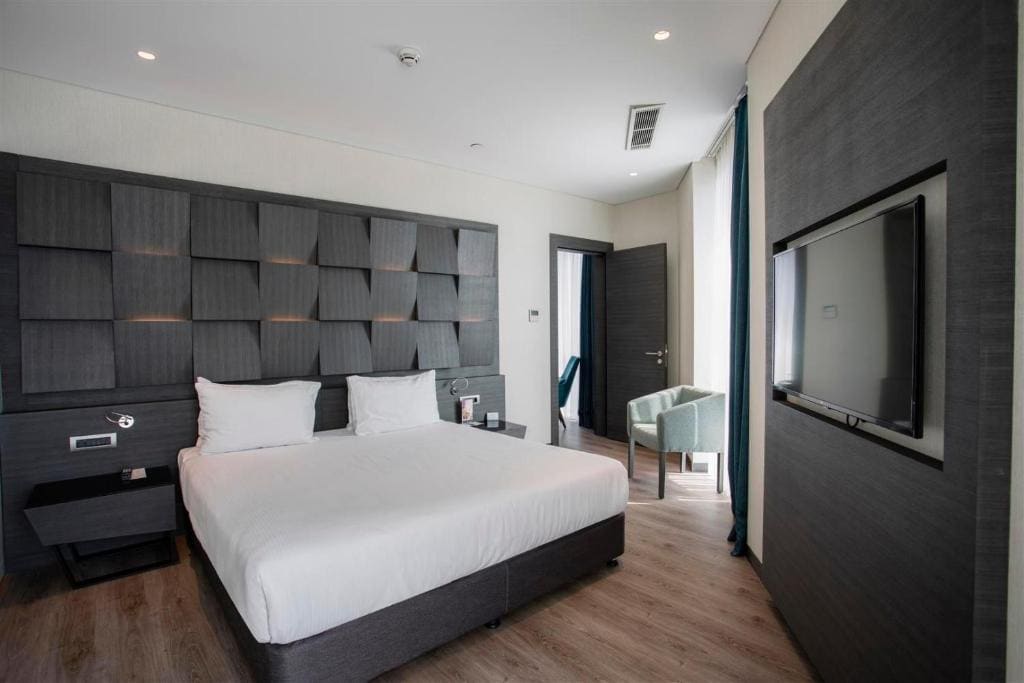 Premier Suite room - Image 2
