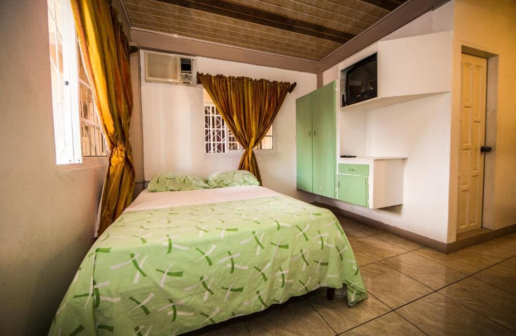 Deluxe Double or Twin Room room - Image 2