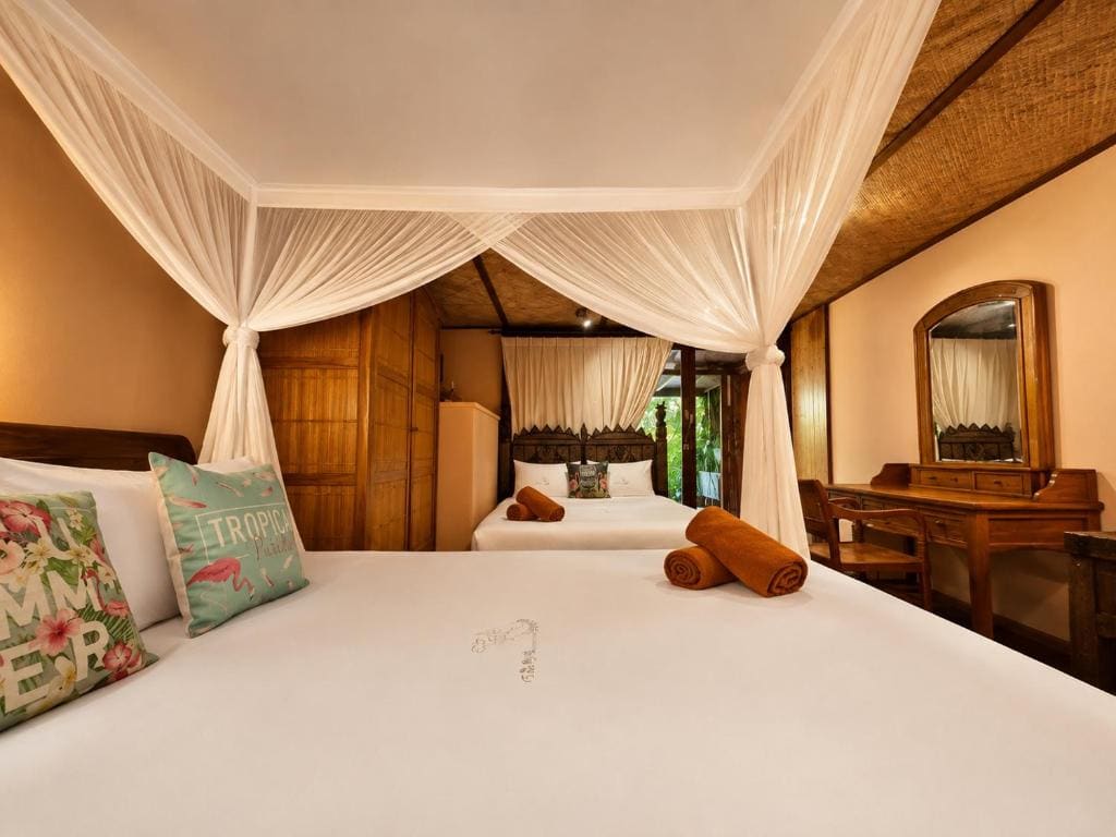 Two-Bedroom House with Private Garden room - Image 1