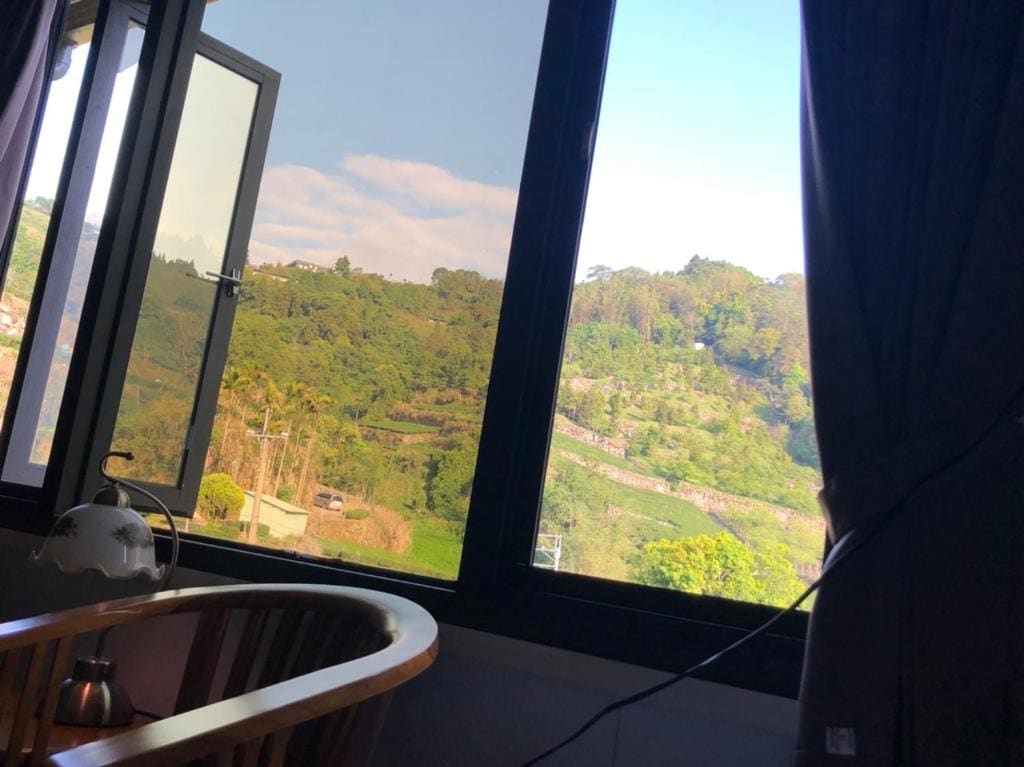 Quadruple Room with Mountain View room - Image 1