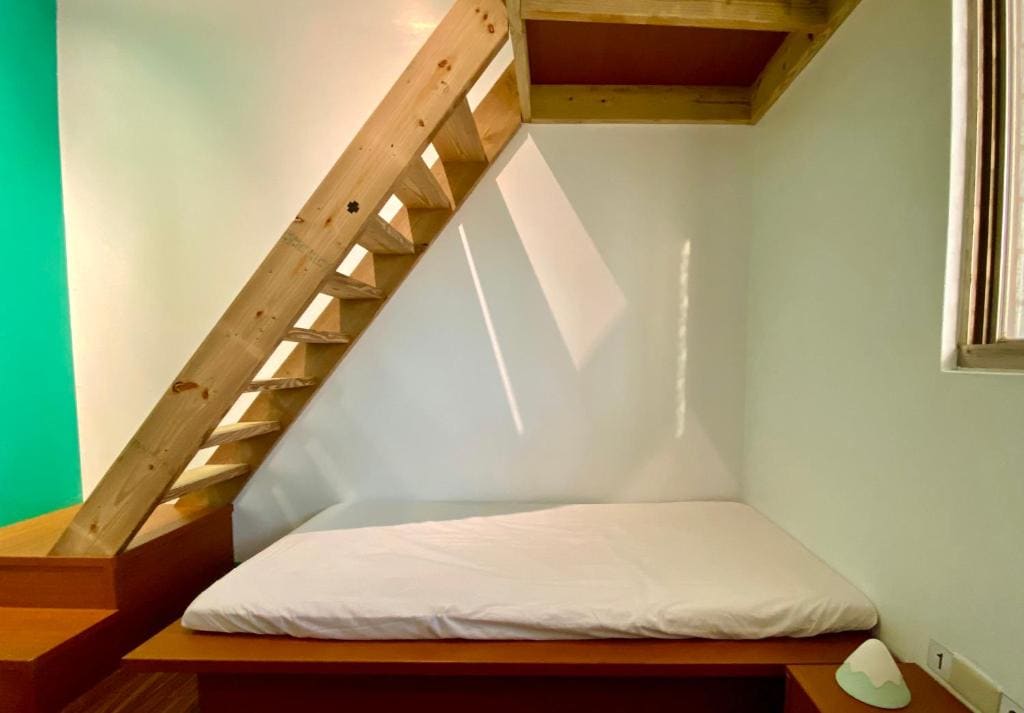 Single Room with Shared Shower and Toilet room - Image 1