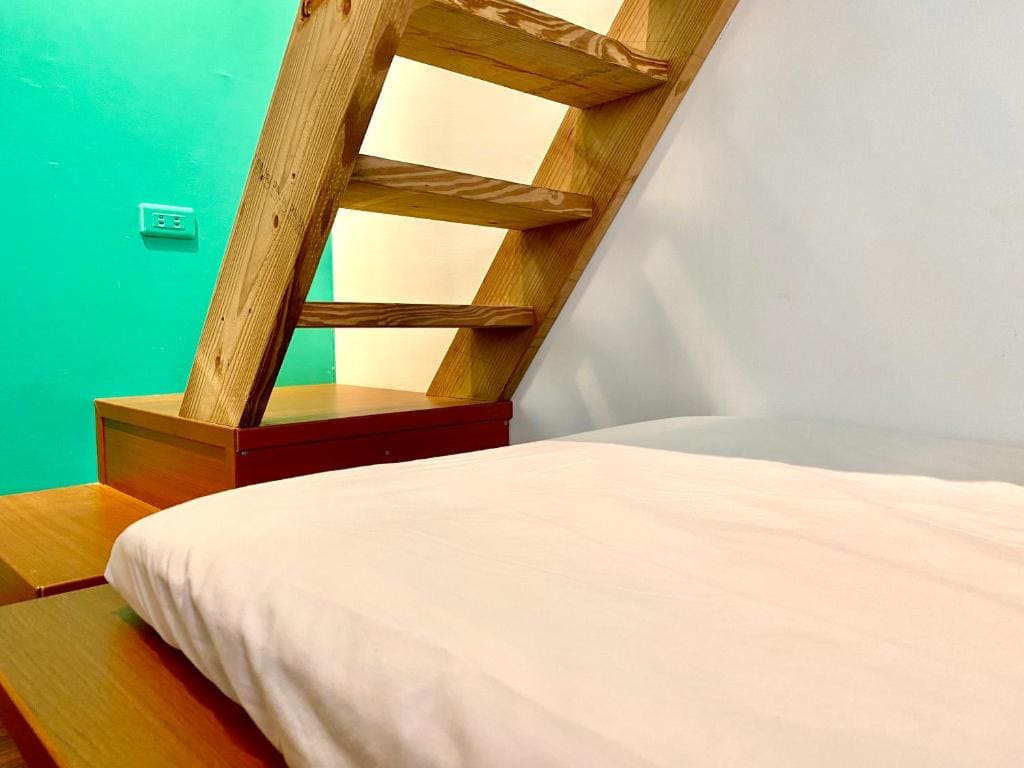 Triple Room with Shared Bathroom room - Image 1