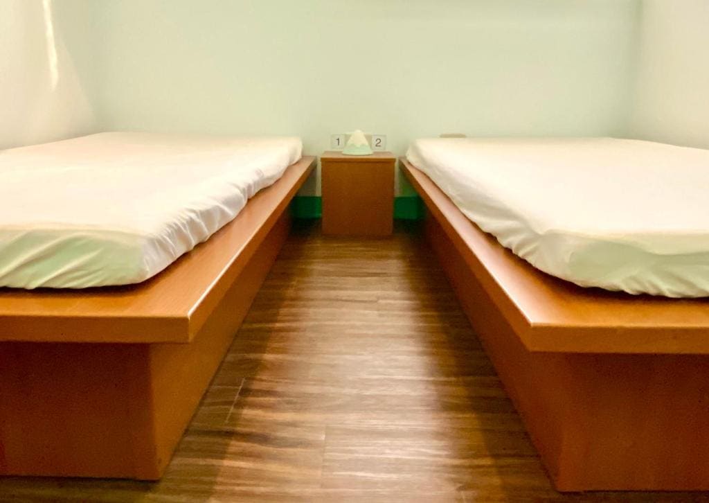 Triple Room with Shared Bathroom room - Image 3