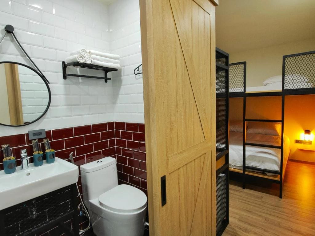 Standard Triple Room room - Image 2