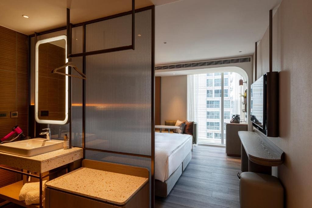 Deluxe Double -Deluxe floor room - Image 1