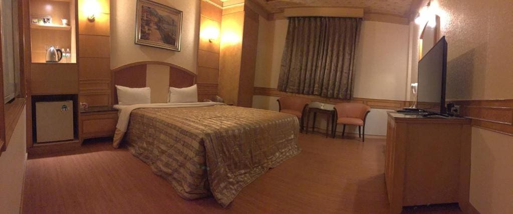 Business Double Room room - Image 3