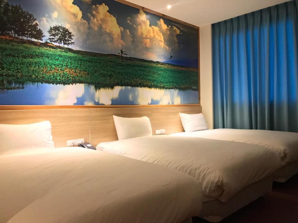 Standard Triple Room room - Image 2