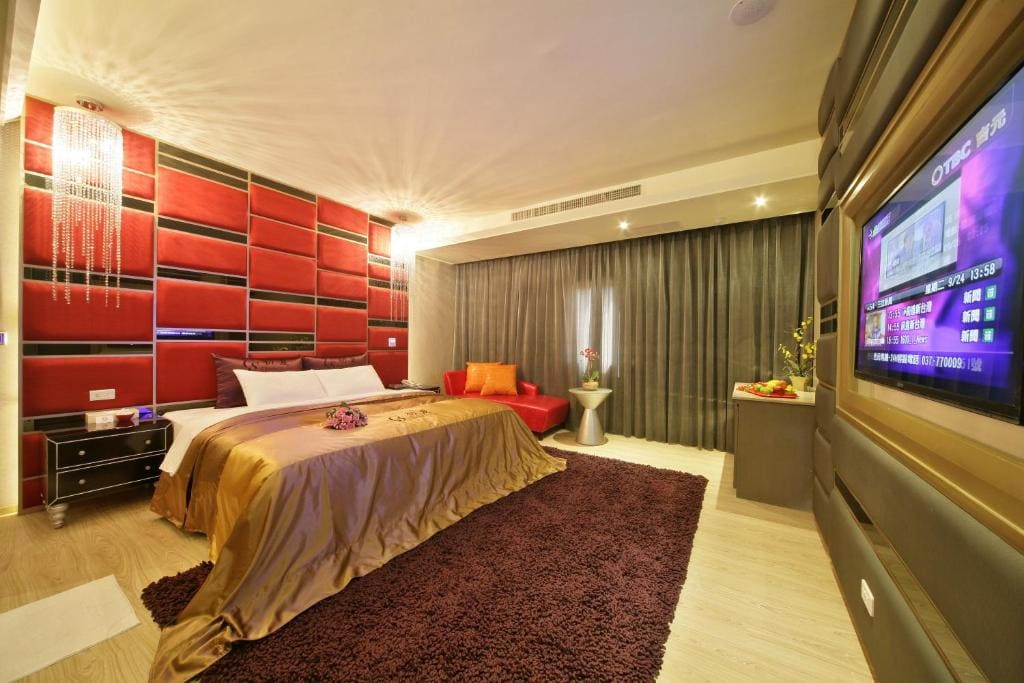Superior Double Room B room - Image 3
