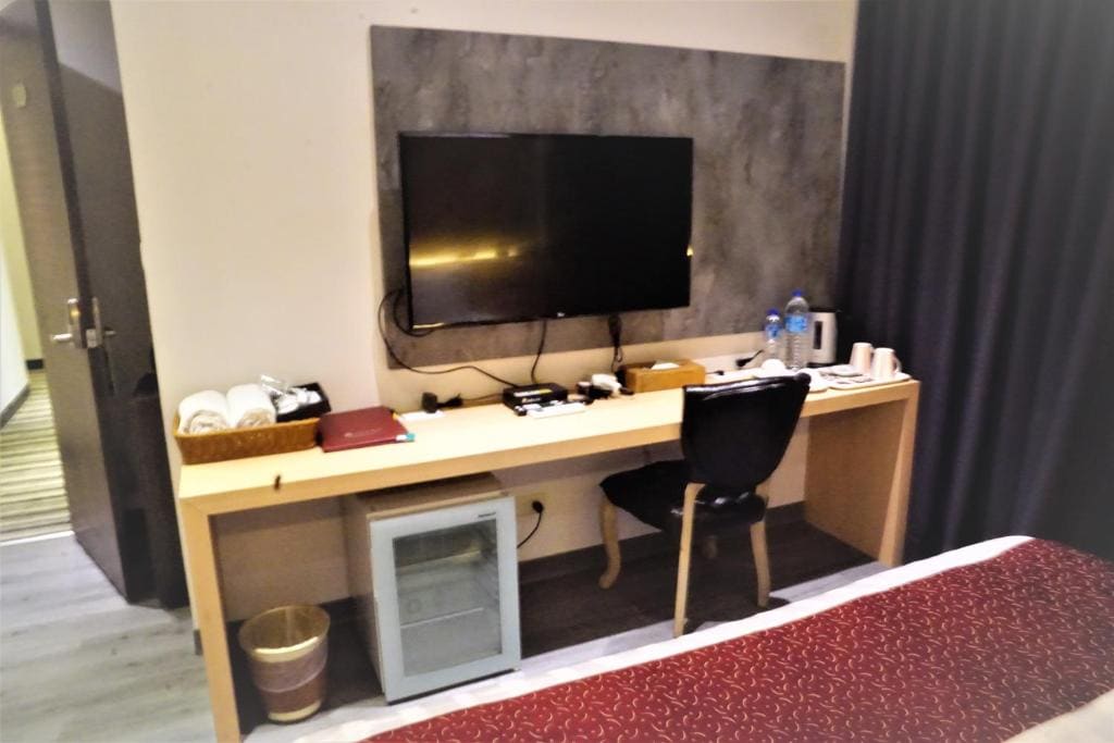 Superior Queen Room room - Image 1