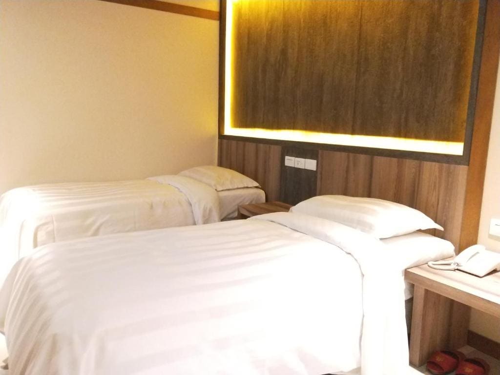 Superior Twin Room (No Window) room - Image 1