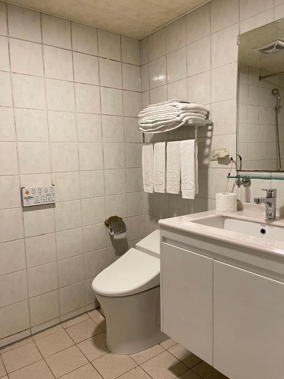Classic Quadruple Room room - Image 3