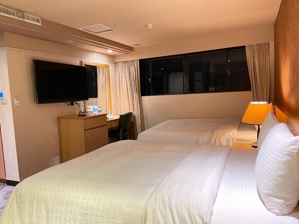 Classic Quadruple Room room - Image 1