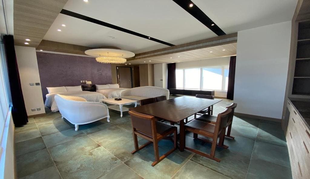 Big Suite with Ground View room - Image 1