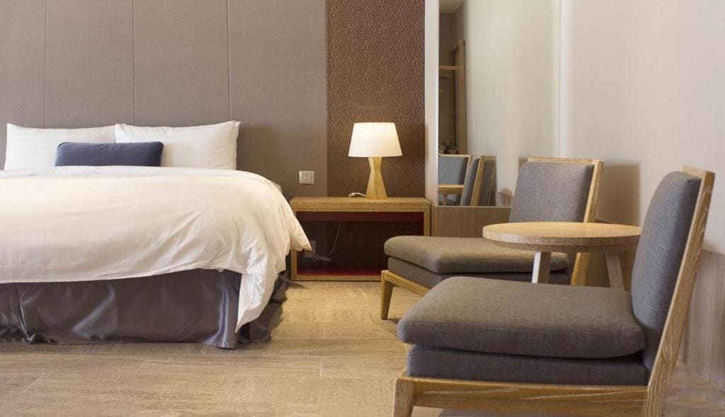 Deluxe Family Room room - Image 1