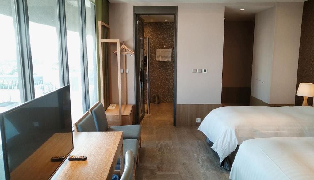 Standard Family Room room - Image 2