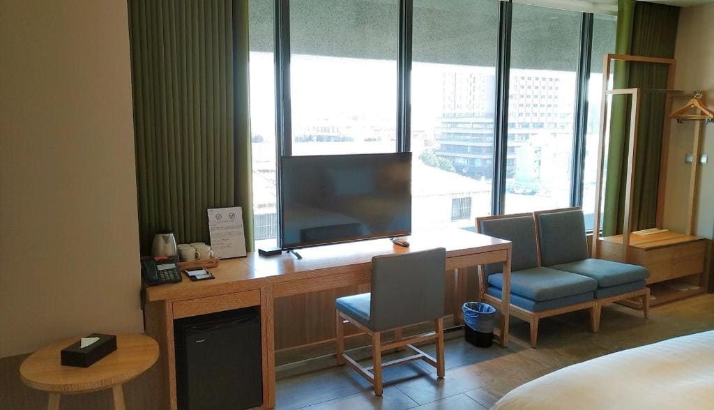 Standard Family Room room - Image 1