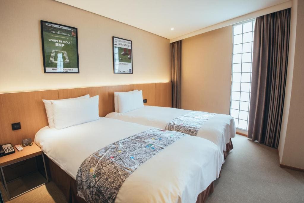 Standard Double Room with no Window room - Image 2
