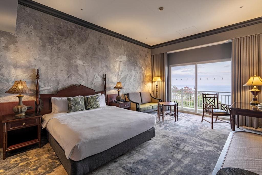 Deluxe Double Room with Ocean View room - Image 2