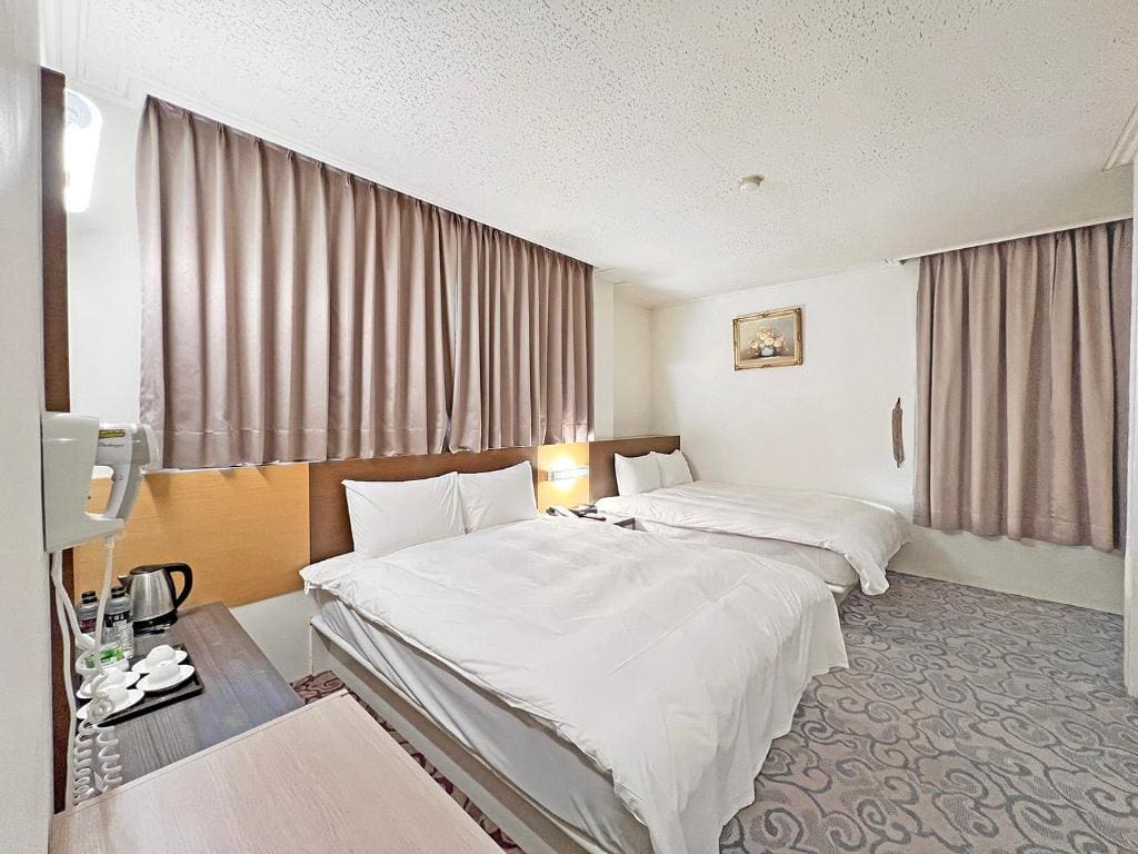 Quadruple Room room - Image 3