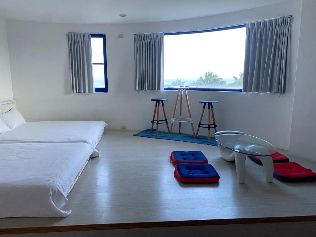 Quadruple Room with Sea View room - Image 2