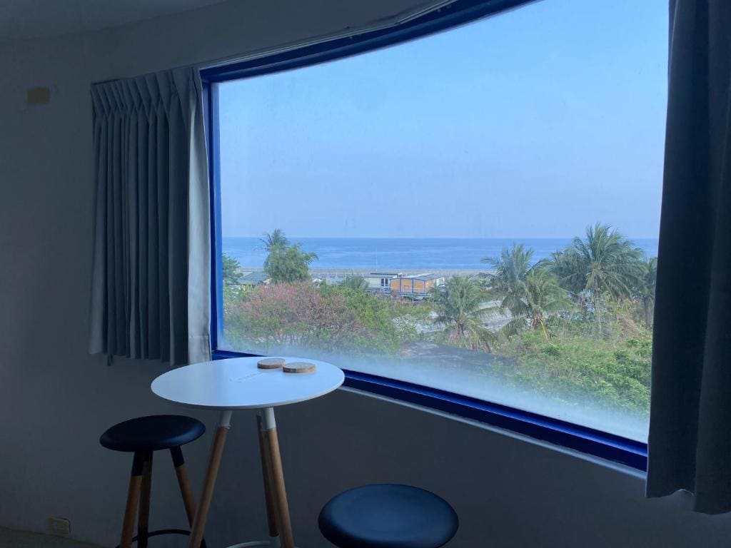 Quadruple Room with Sea View room - Image 3