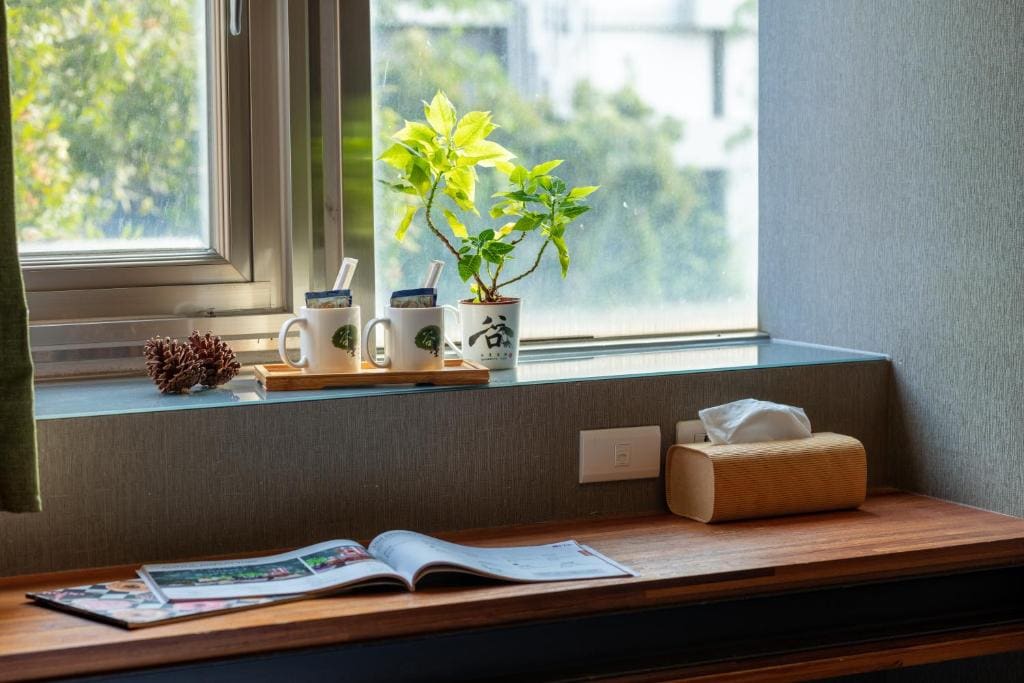 Standard Double Room - no window room - Image 2