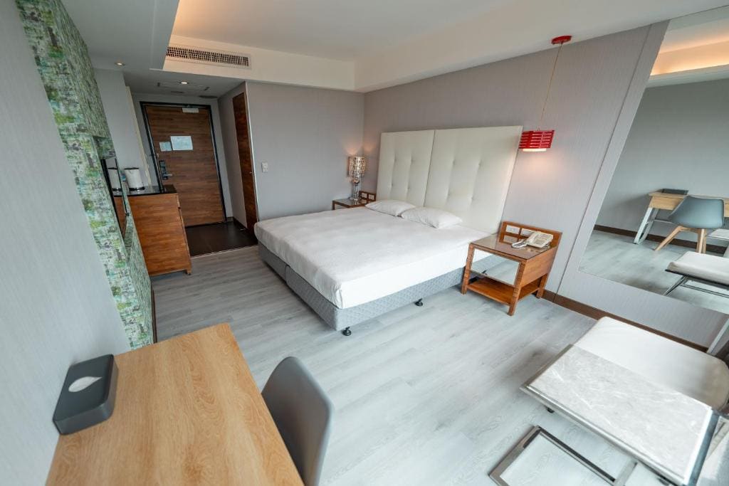 Deluxe Double Room with Sea View room - Image 1