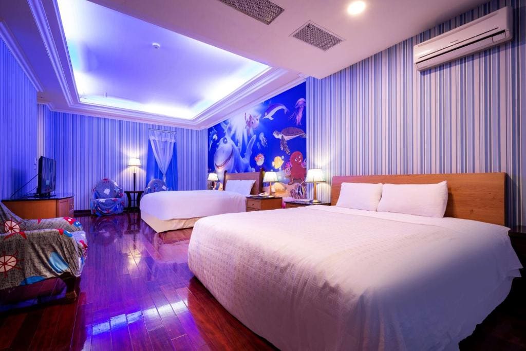 Quadruple Room with Bath room - Image 2
