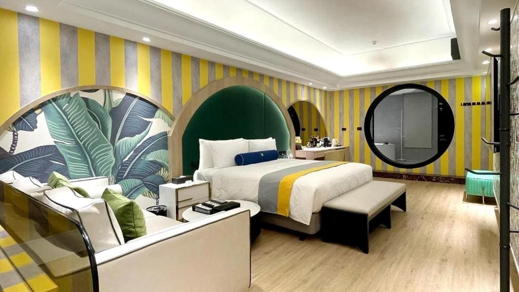 Deluxe Double Room with Bath room - Image 1
