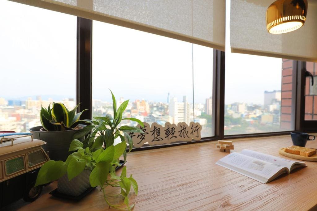 Standard Twin Room with Balcony room - Image 1