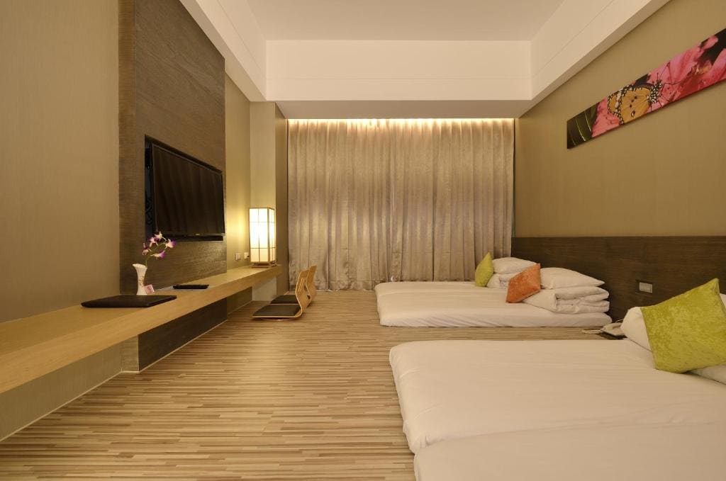 Japanese-Style Quadruple Room room - Image 1