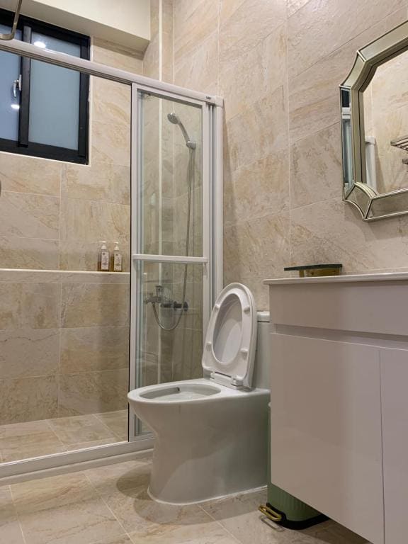 Double Room with Balcony room - Image 3