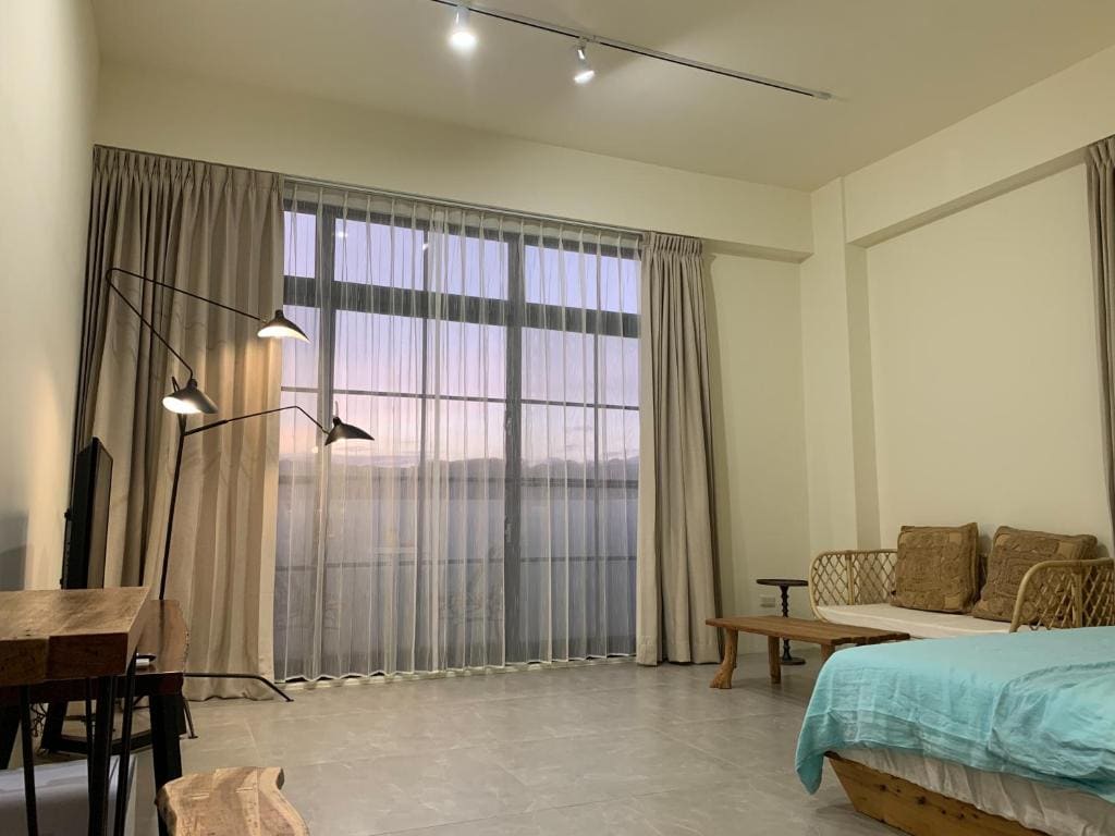 Double Room with Balcony room - Image 2
