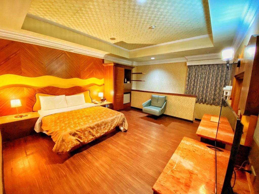 Queen Room with shower room - Image 1