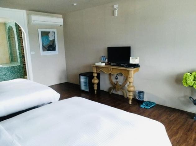 Comfort Quadruple Room room - Image 3