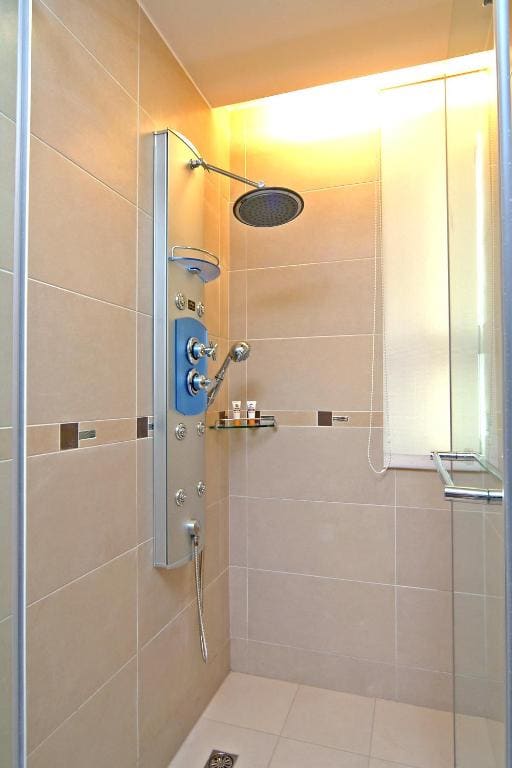 Jingan Double Room room - Image 2