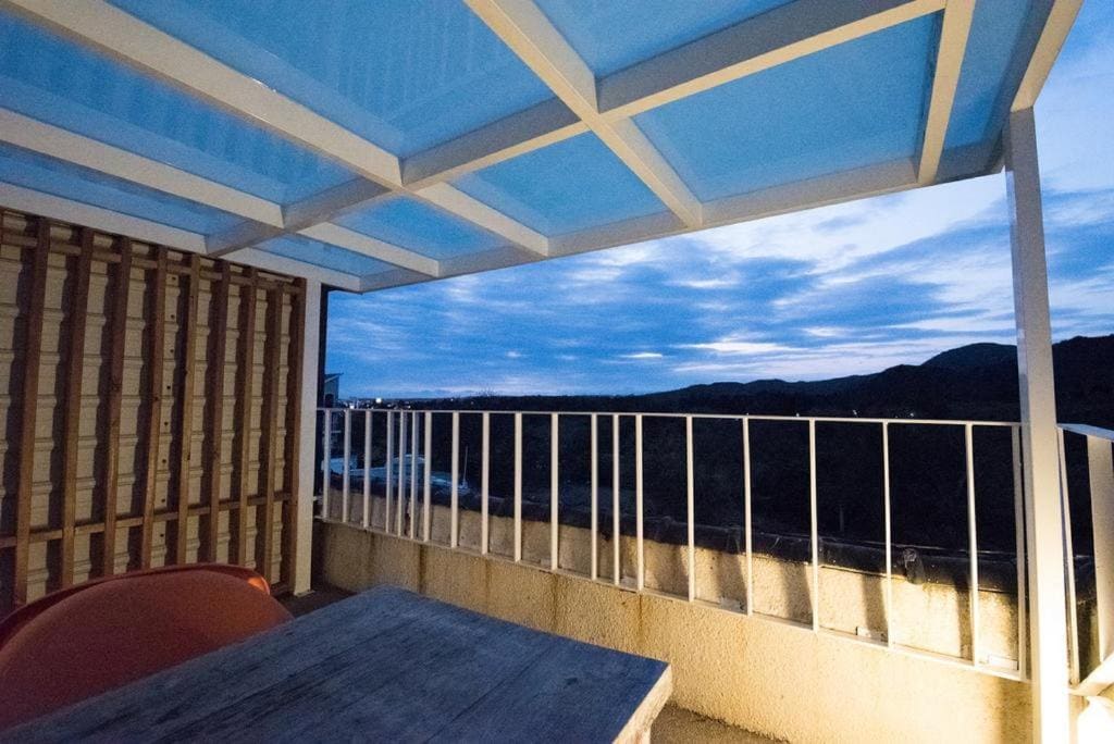 Deluxe Quadruple Room room - Image 1
