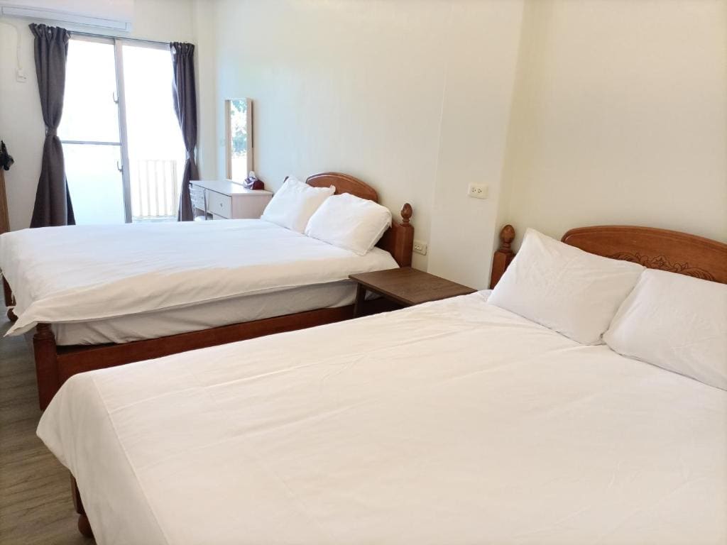 Quadruple Room room - Image 3