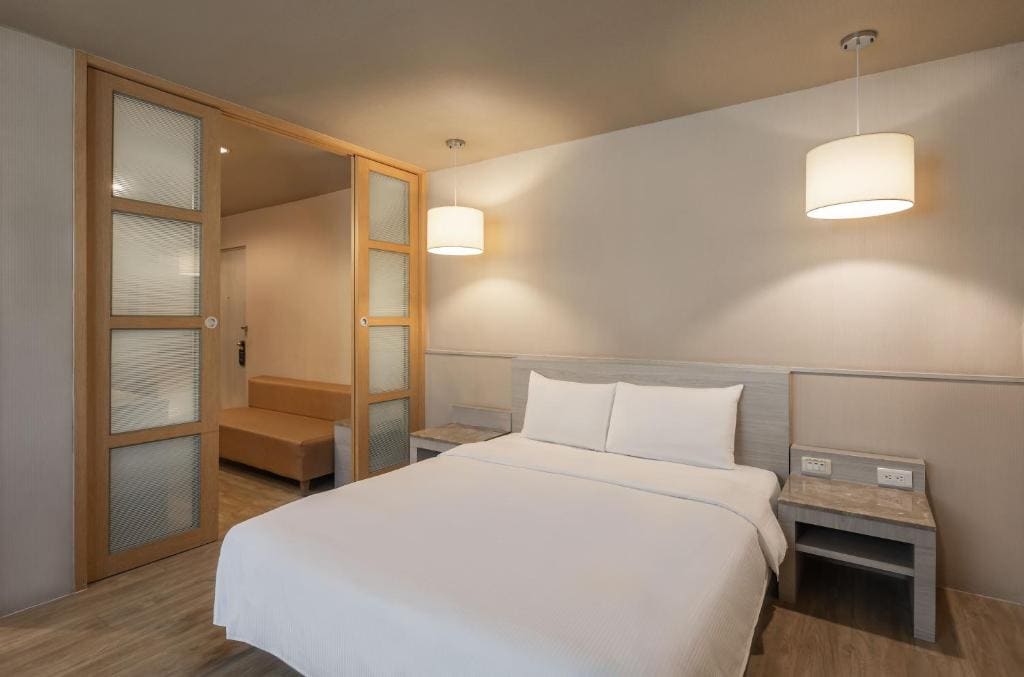 Deluxe Double Room room - Image 3