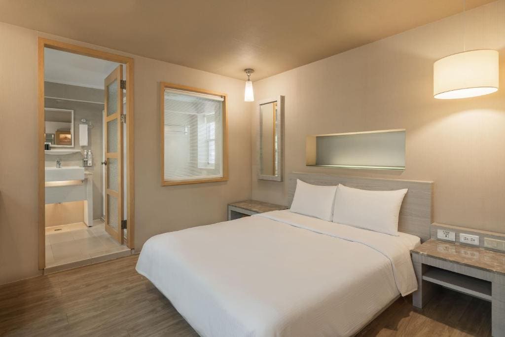 Standard Double Room room - Image 2