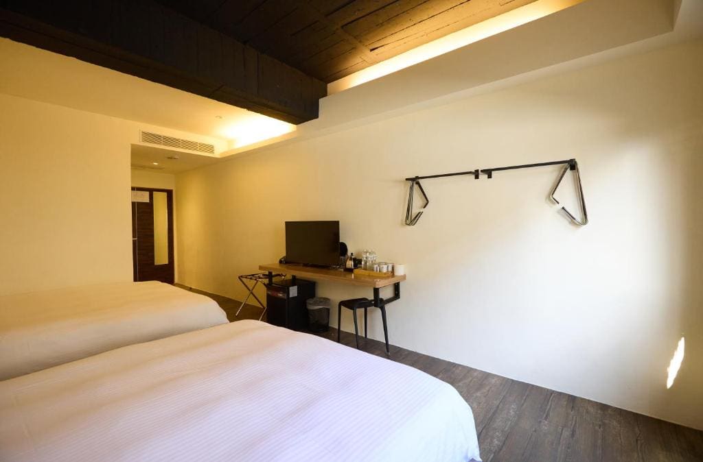 Standard Double Room room - Image 2