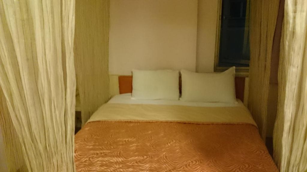 Double Room with Private Bathroom room - Image 2