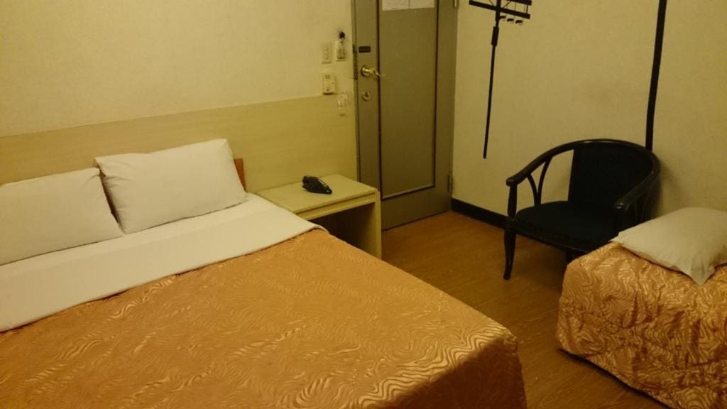Standard Triple Room room - Image 3