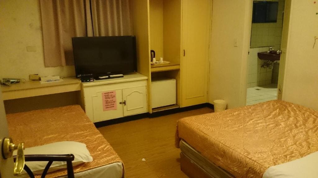 Standard Triple Room room - Image 2