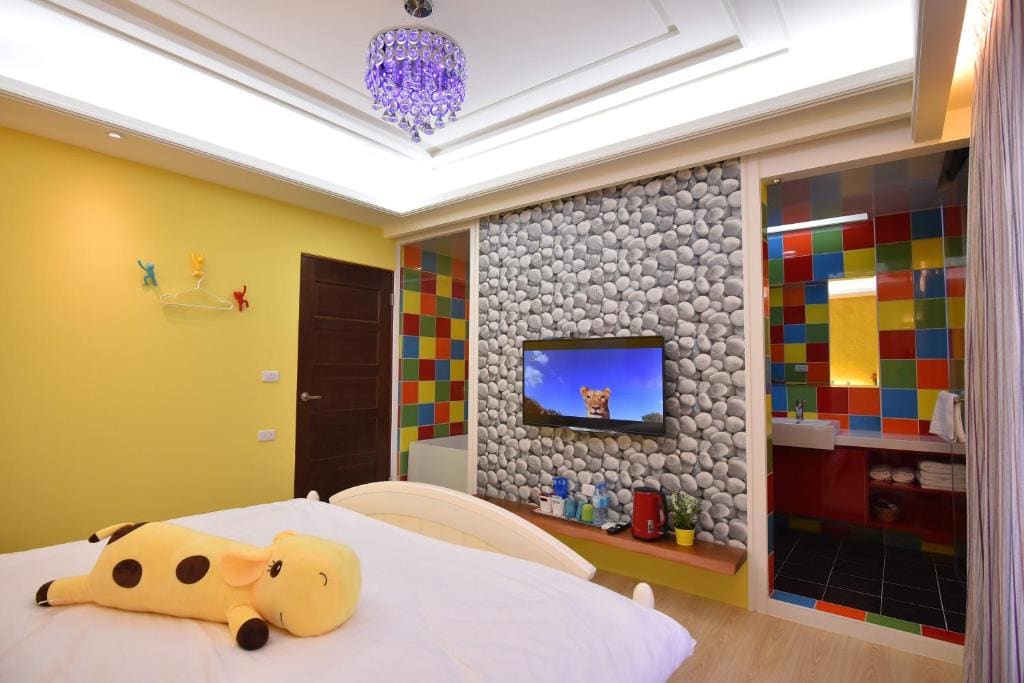 Deluxe Double Room with Bath room - Image 2