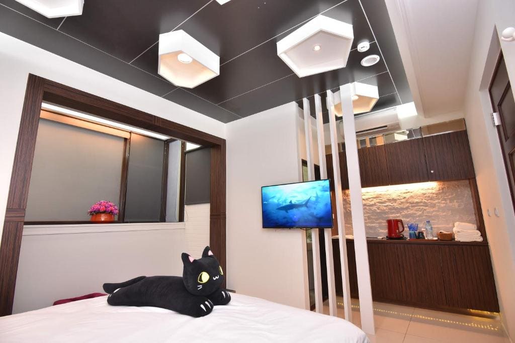 Double Room with Private Bathroom room - Image 2