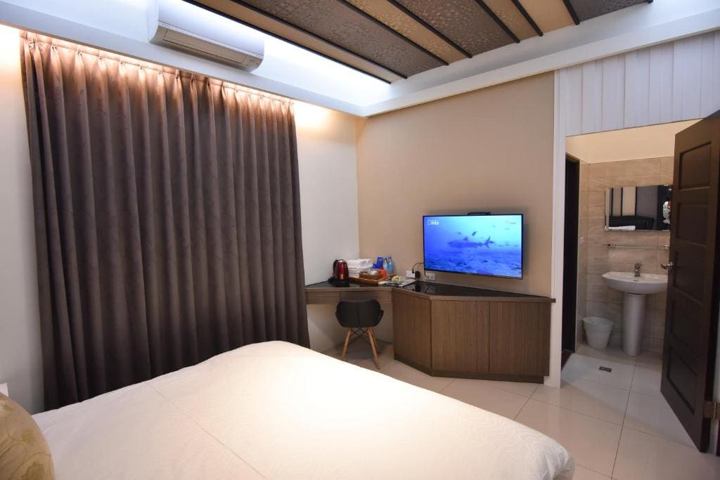 Queen Room room - Image 2